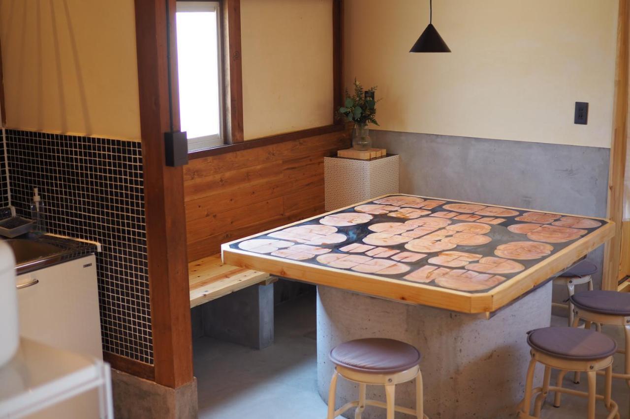 岡邸 Appartement Tonosho  Buitenkant foto